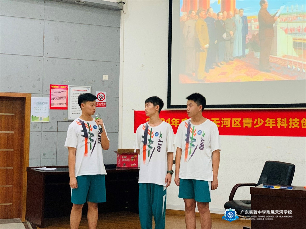 210523高二话剧05.jpg