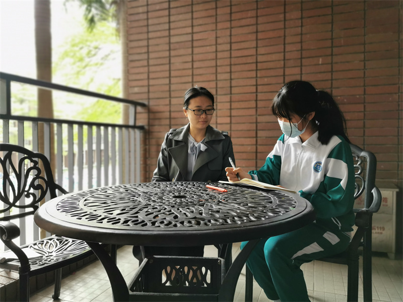采访照片.jpg